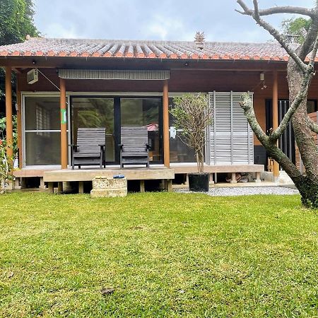 マムヴィッラin森の中の一軒家 Villa Nago Exteriör bild