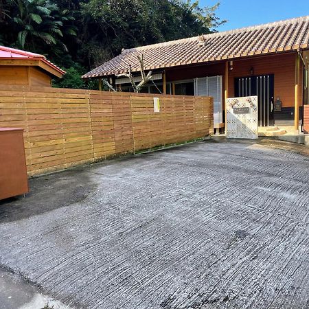 マムヴィッラin森の中の一軒家 Villa Nago Exteriör bild