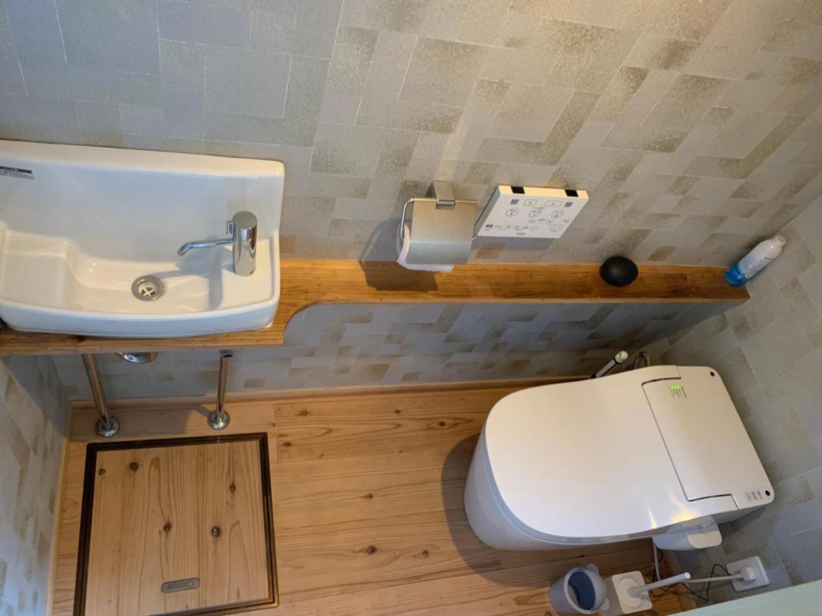 マムヴィッラin森の中の一軒家 Villa Nago Exteriör bild