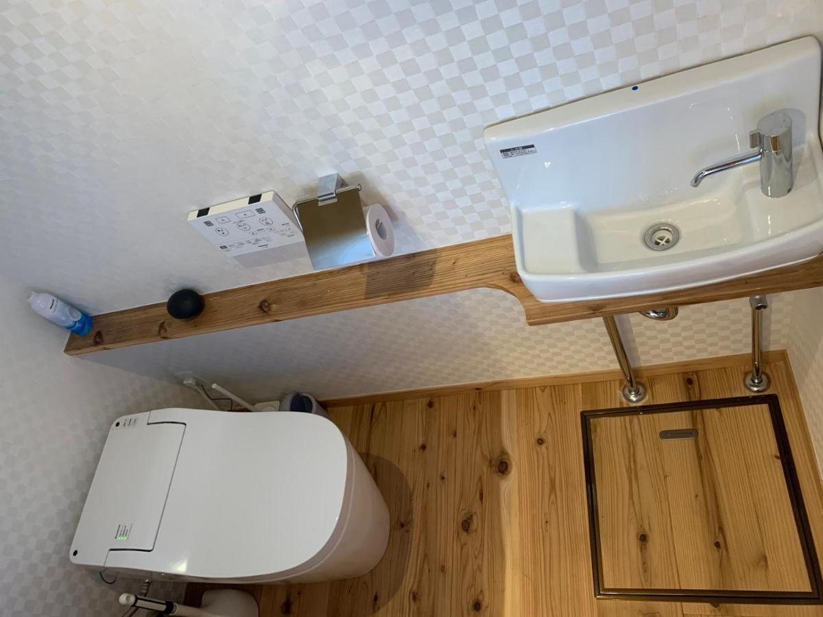 マムヴィッラin森の中の一軒家 Villa Nago Exteriör bild